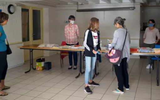 Op&eacute;ration distribution de masques &agrave; Bouzel
